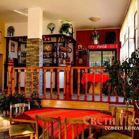 Hotel семеен свети георги 2*