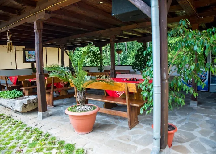 семеен свети георги מלון 2*